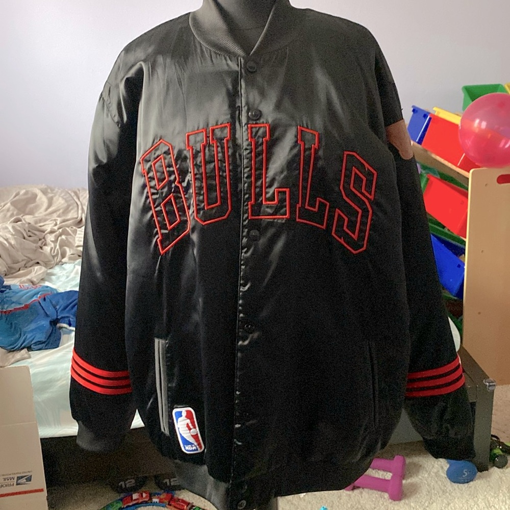 Adidas NBA Chicago bulls bomber jacket men’s XXL